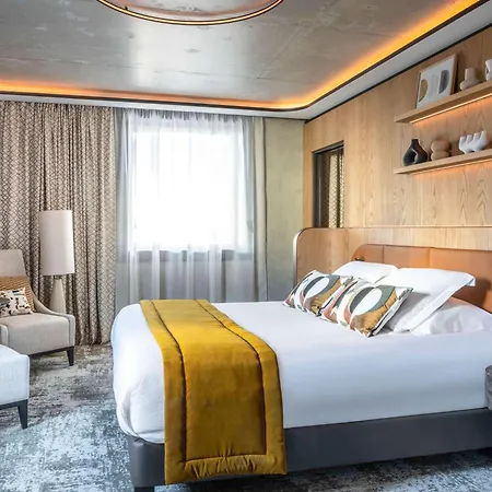 Pullman Hotel 4*