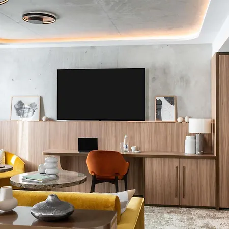 Pullman ليون
