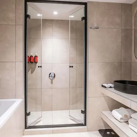 Pullman Ξενοδοχείο 4*