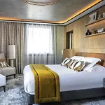 Pullman 4*