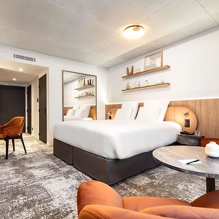 Отель Pullman 4*